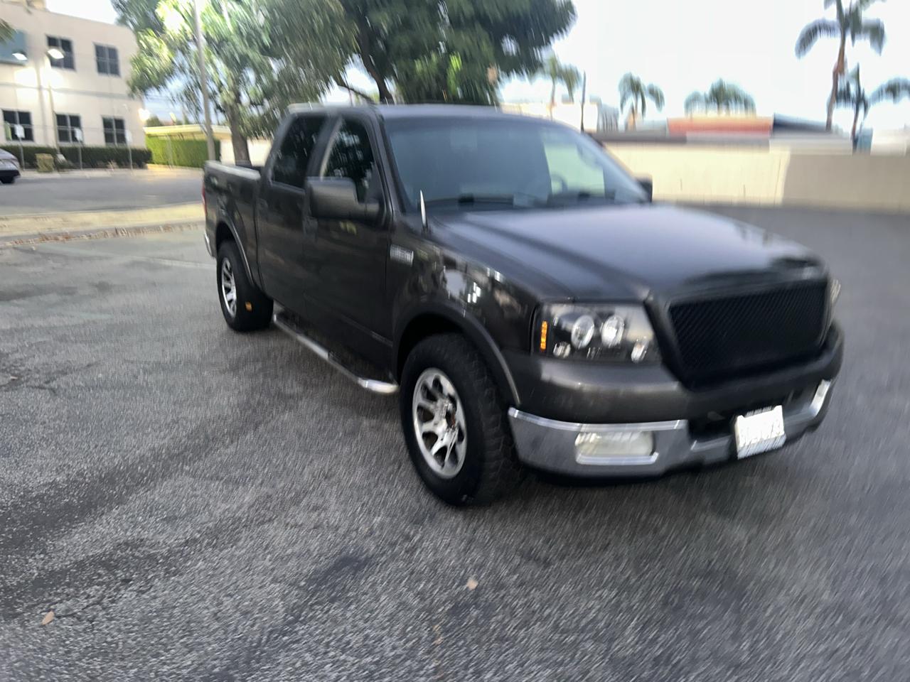 Ford F-150 Lariat SuperCrew 2WD 2005