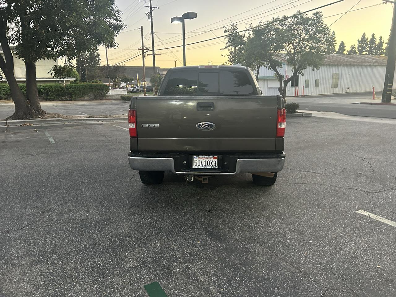 Ford F-150 Lariat SuperCrew 2WD 2005