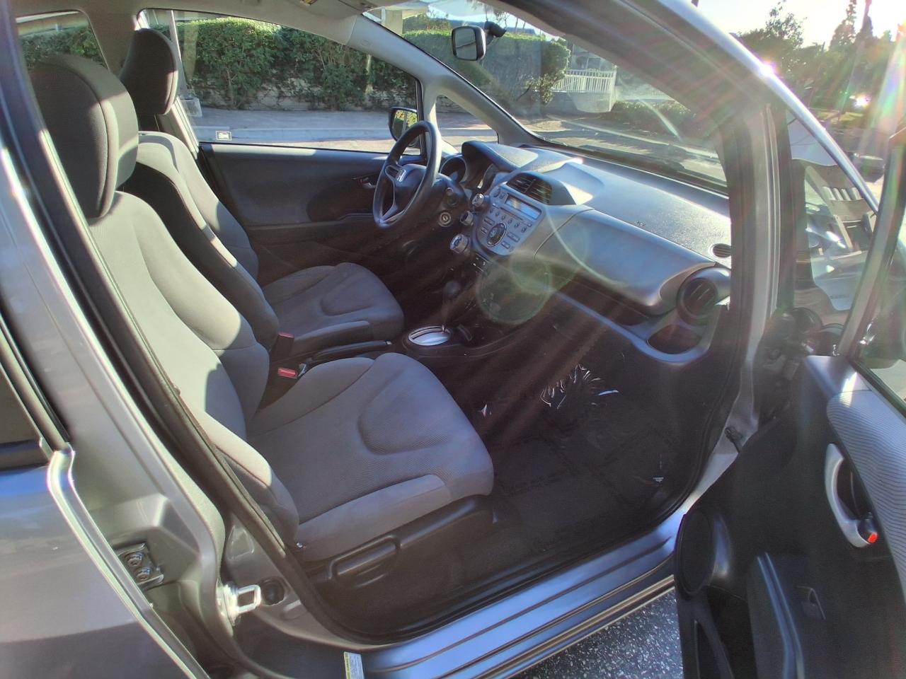 Honda Fit 5dr HB Auto 2010