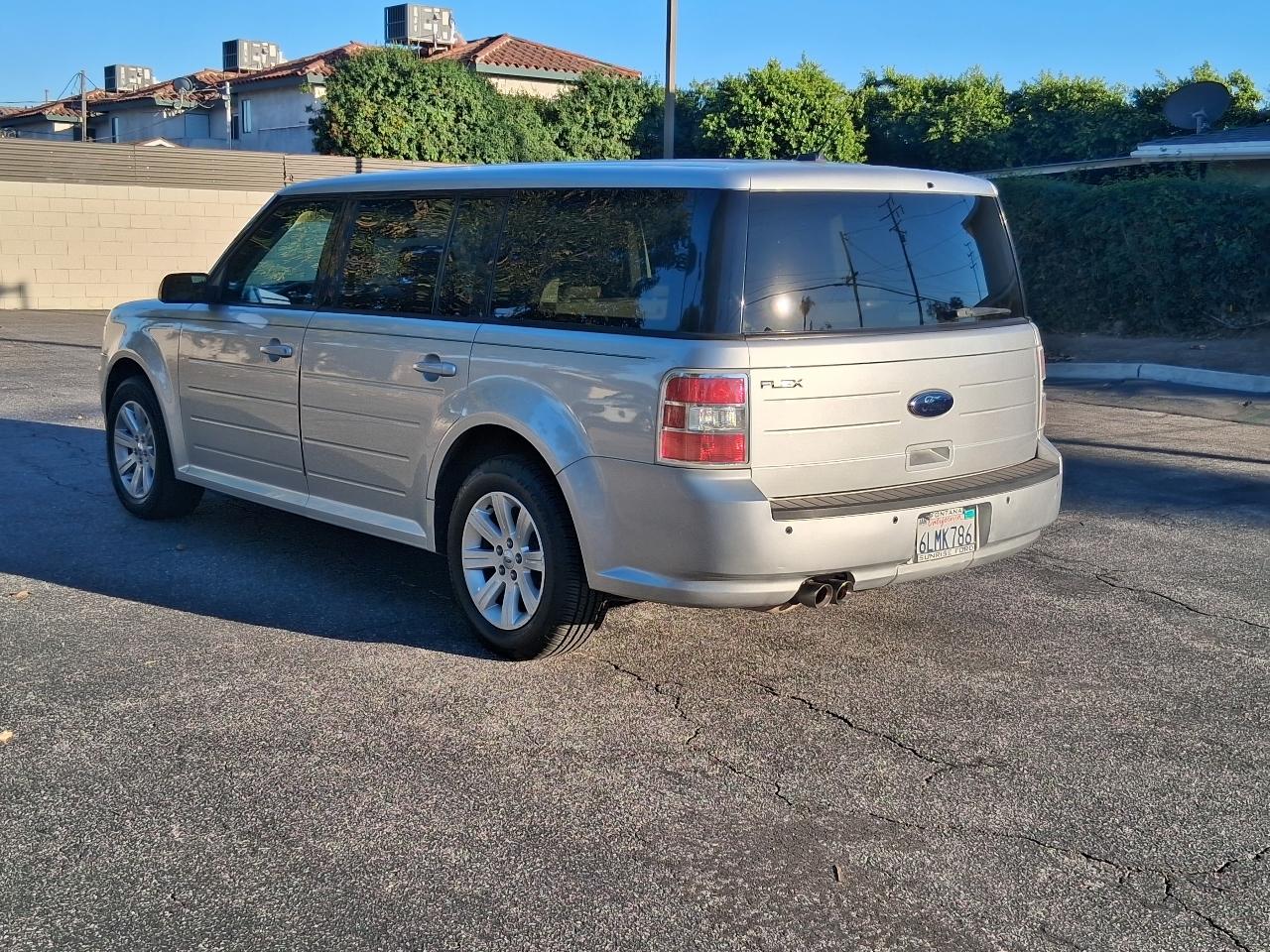 Ford Flex SE FWD 2010