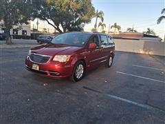 2013 Chrysler Town & Country 