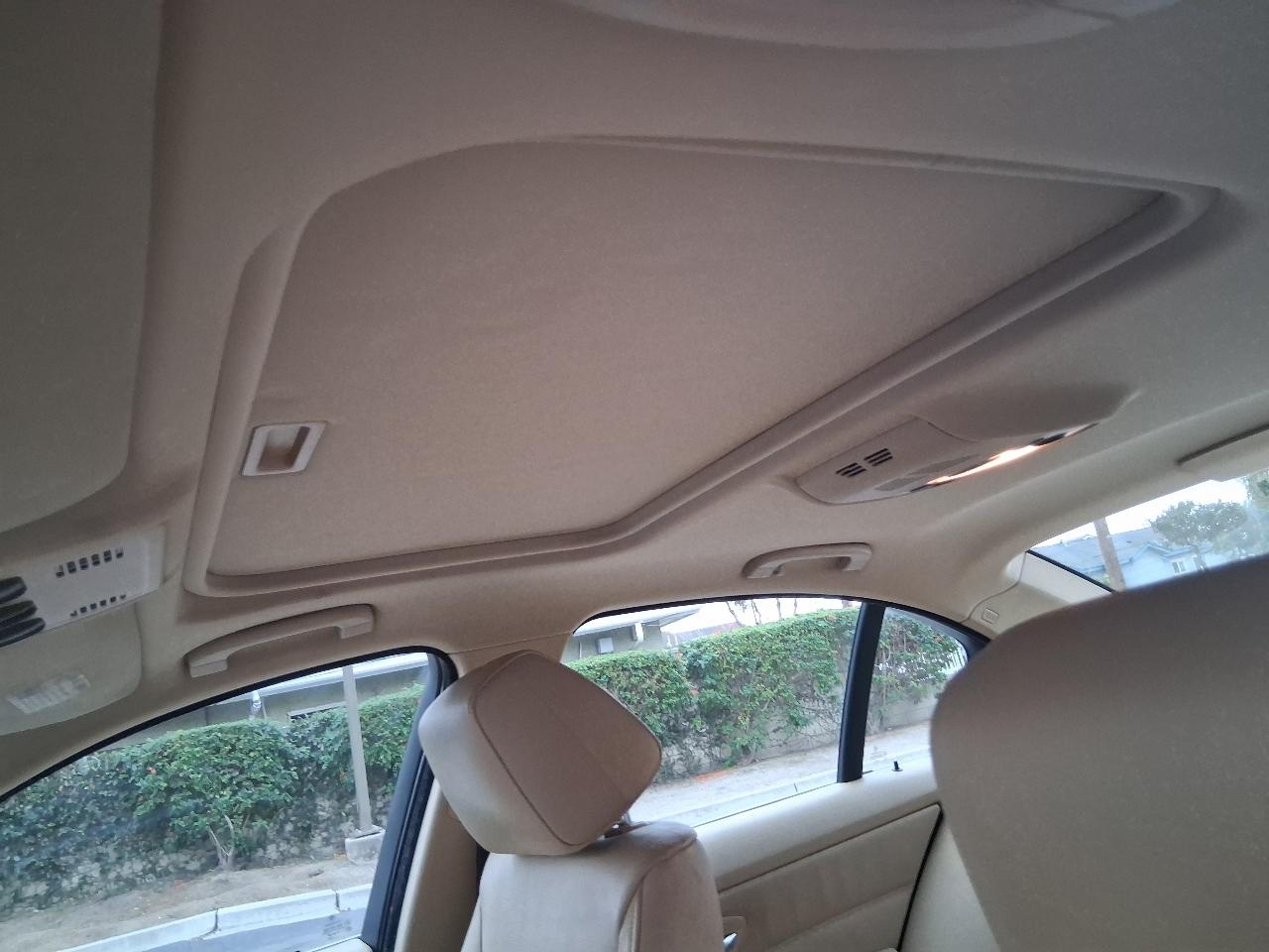 BMW 3-Series 330i Sedan 2006
