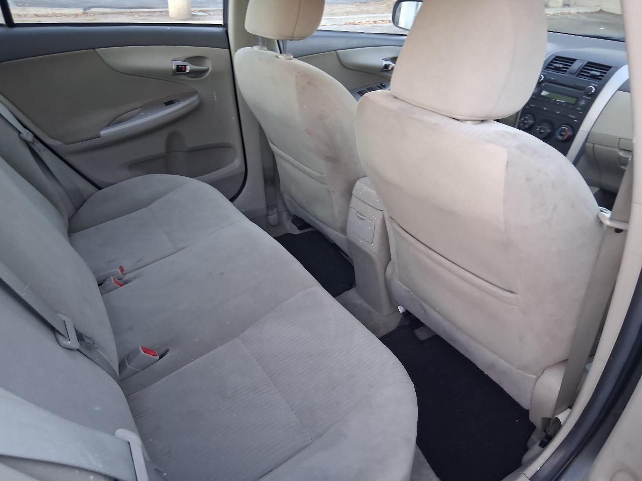 Toyota Corolla LE 2010