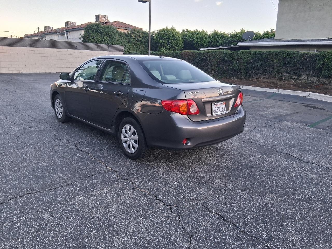 Toyota Corolla LE 2010
