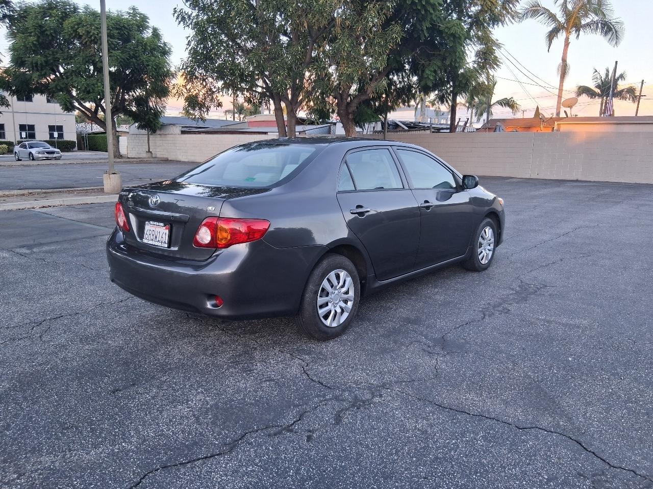 Toyota Corolla LE 2010