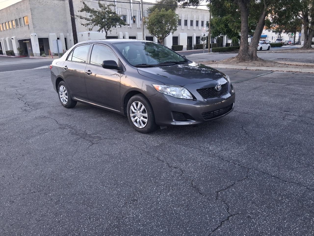 Toyota Corolla LE 2010