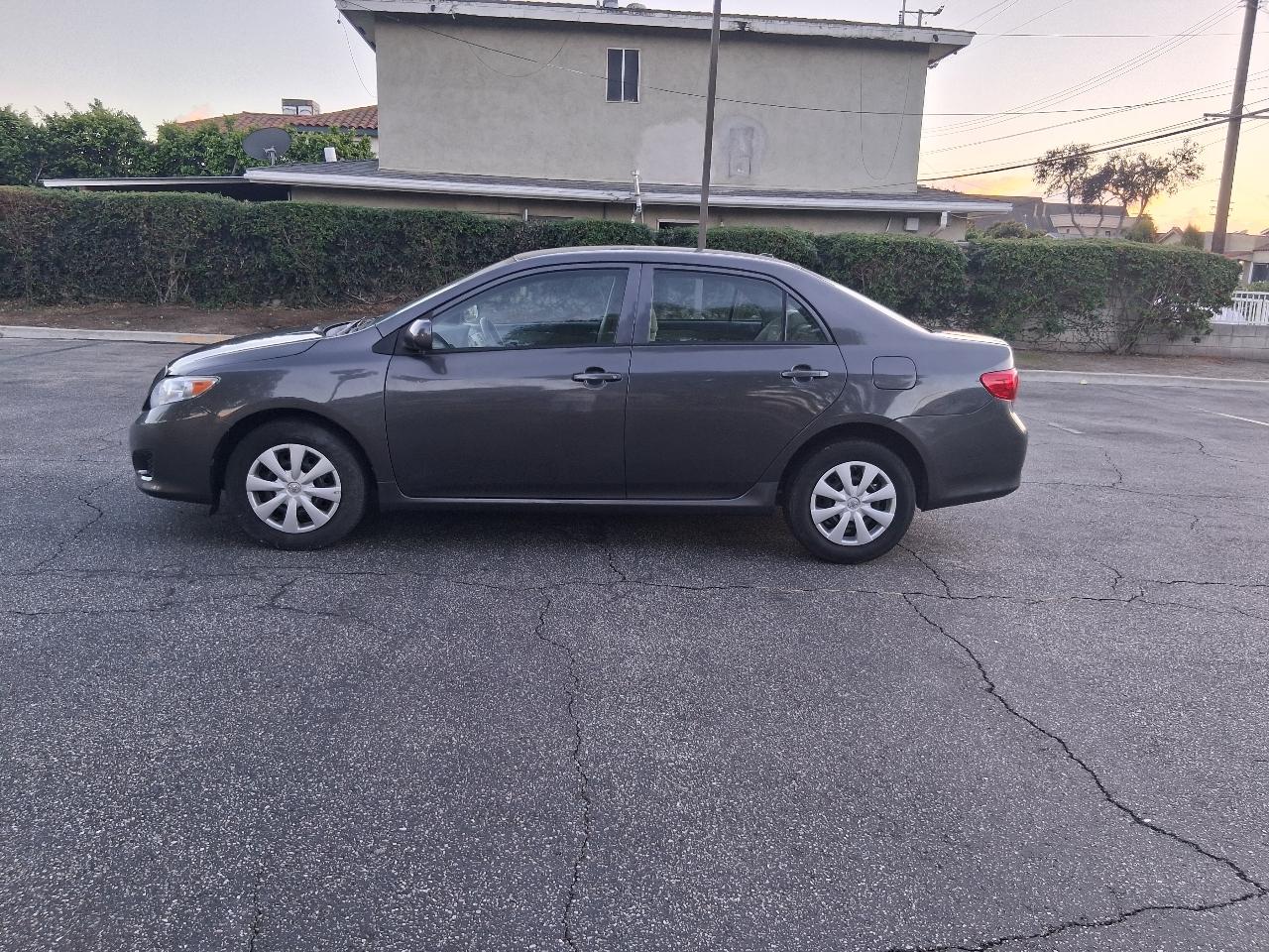 Toyota Corolla LE 2010