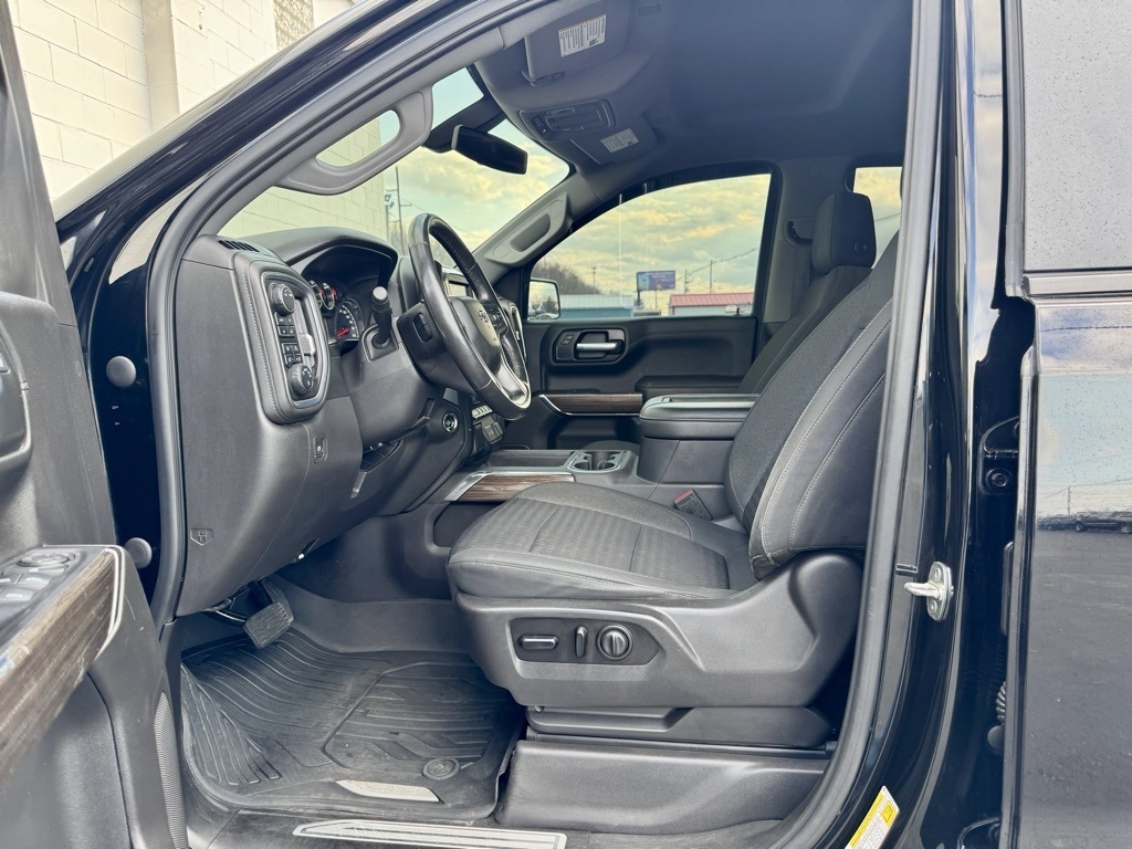 Chevrolet Silverado 1500 4WD Crew Cab 147" RST 2021 Chevrolet Silverado 1500 4WD Crew Cab 147" RST 2021
