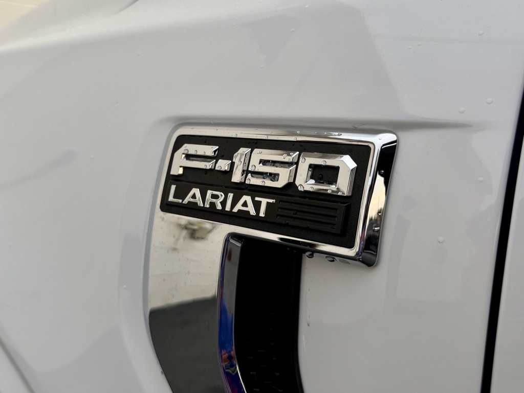 Ford F-150 SuperCrew 139" Lariat 4WD 2022