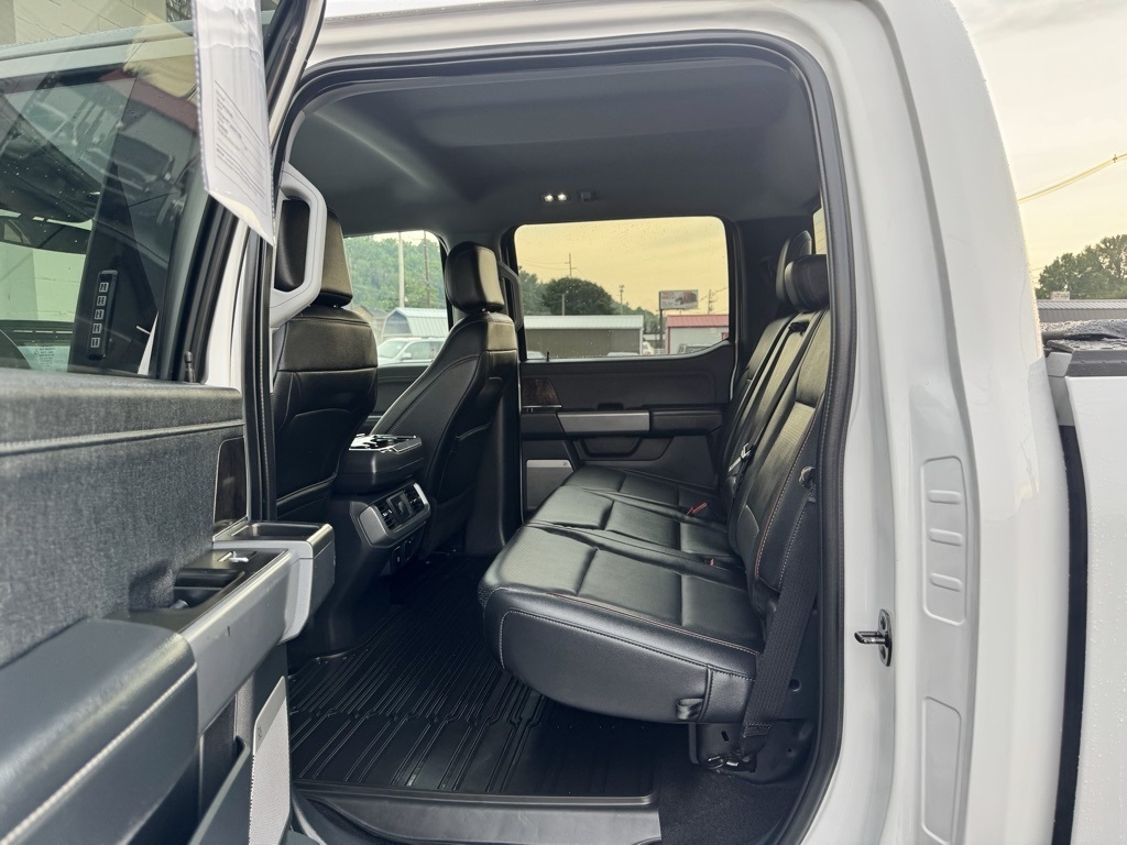 Ford F-150 SuperCrew 139" Lariat 4WD 2022