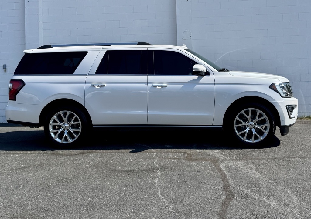 2019 Ford Expedition MAX Limited photo 2