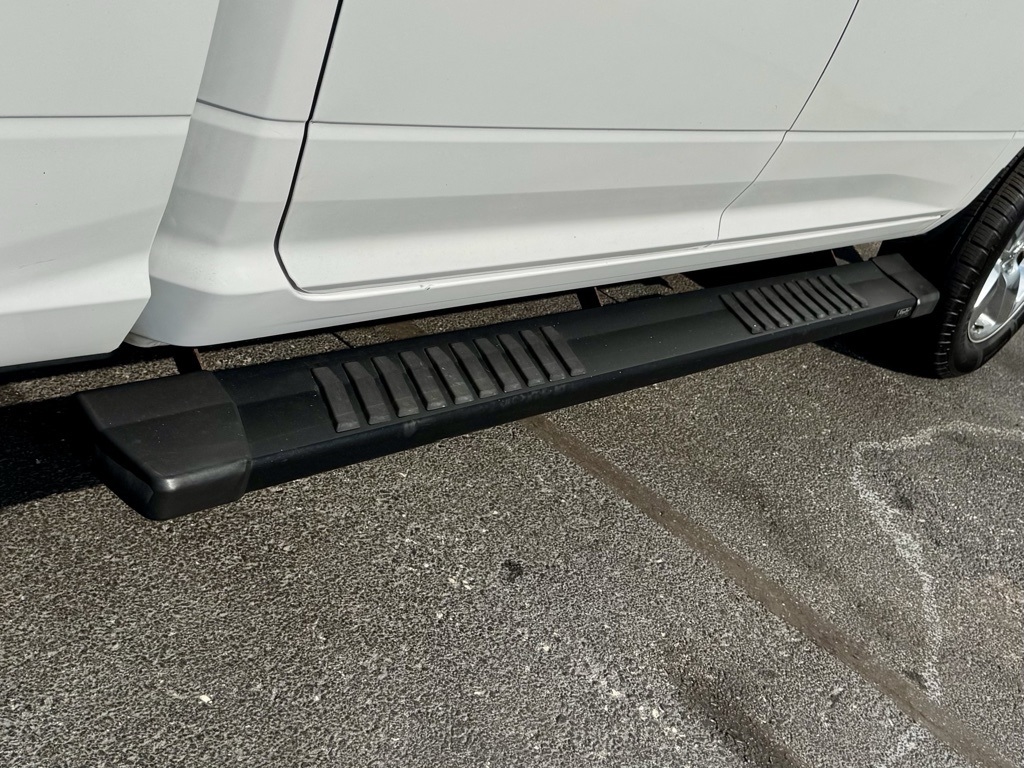 RAM 1500 Classic Tradesman 4x4 Crew Cab 5'7" Box 2020