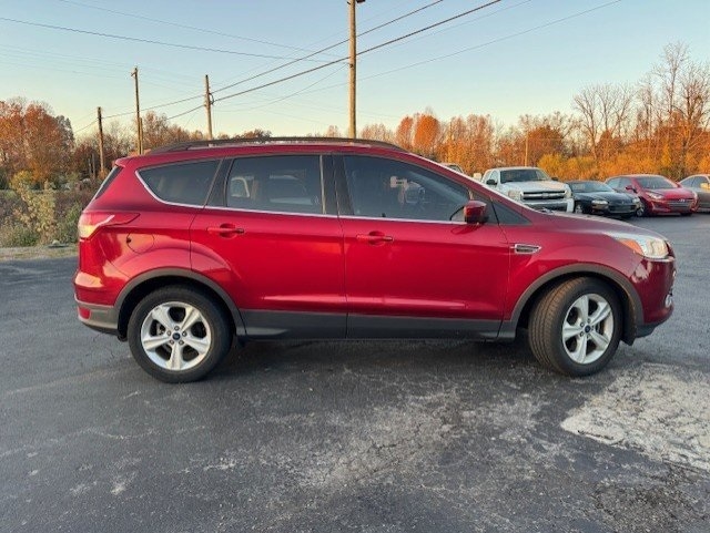 2015 Ford Escape SE photo 2