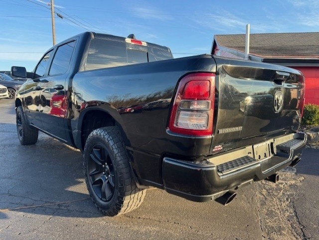 RAM 1500 Big Horn 4x4 Crew Cab 5'7" Box 2021