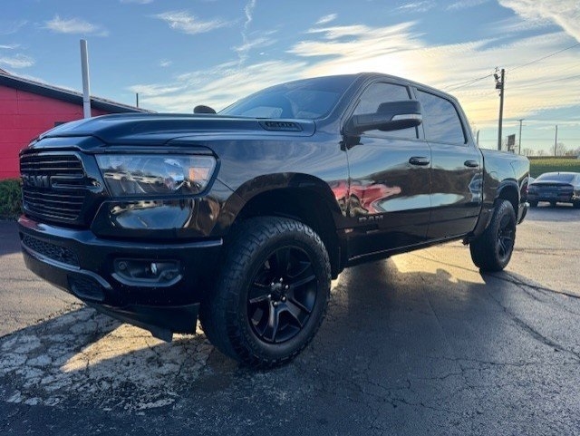 RAM 1500 Big Horn 4x4 Crew Cab 5'7" Box 2021