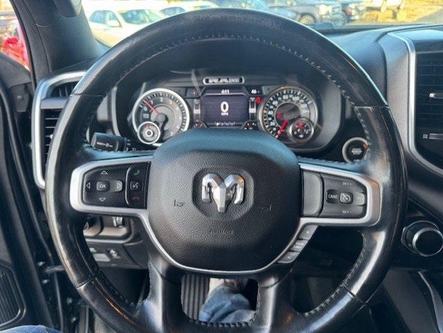 RAM 1500 Big Horn 4x4 Crew Cab 5'7" Box 2021