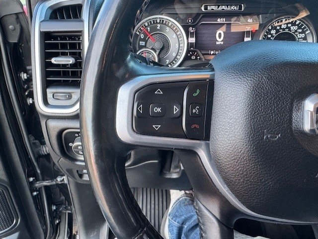 RAM 1500 Big Horn 4x4 Crew Cab 5'7" Box 2021