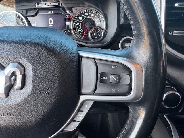 RAM 1500 Big Horn 4x4 Crew Cab 5'7" Box 2021