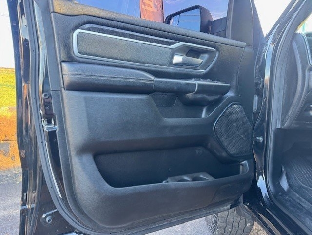 RAM 1500 Big Horn 4x4 Crew Cab 5'7" Box 2021