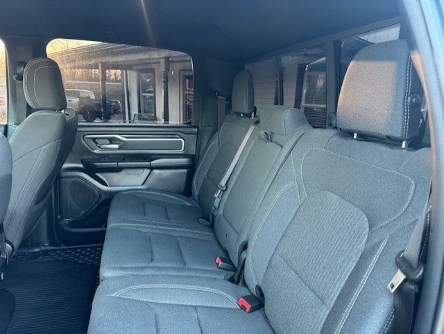 RAM 1500 Big Horn 4x4 Crew Cab 5'7" Box 2021