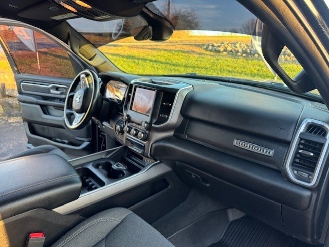 RAM 1500 Big Horn 4x4 Crew Cab 5'7" Box 2021