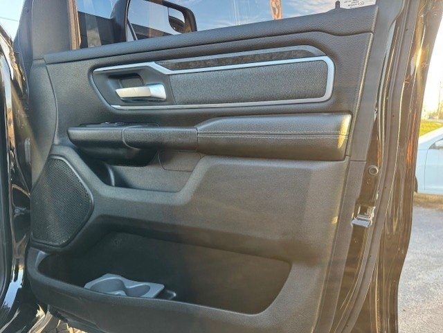 RAM 1500 Big Horn 4x4 Crew Cab 5'7" Box 2021