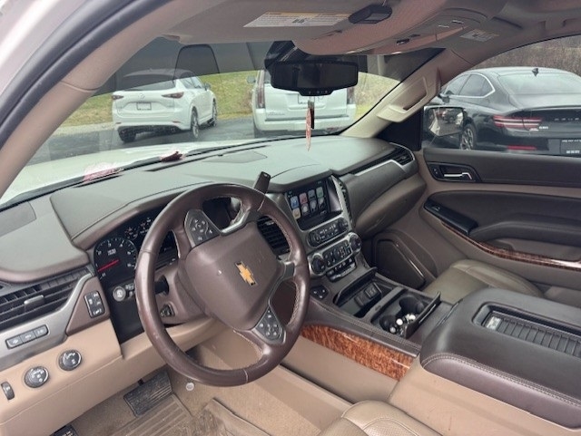 Chevrolet Suburban 4WD 4dr 1500 Premier 2019