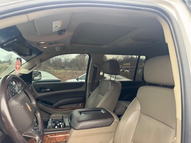 Chevrolet Suburban 4WD 4dr 1500 Premier 2019