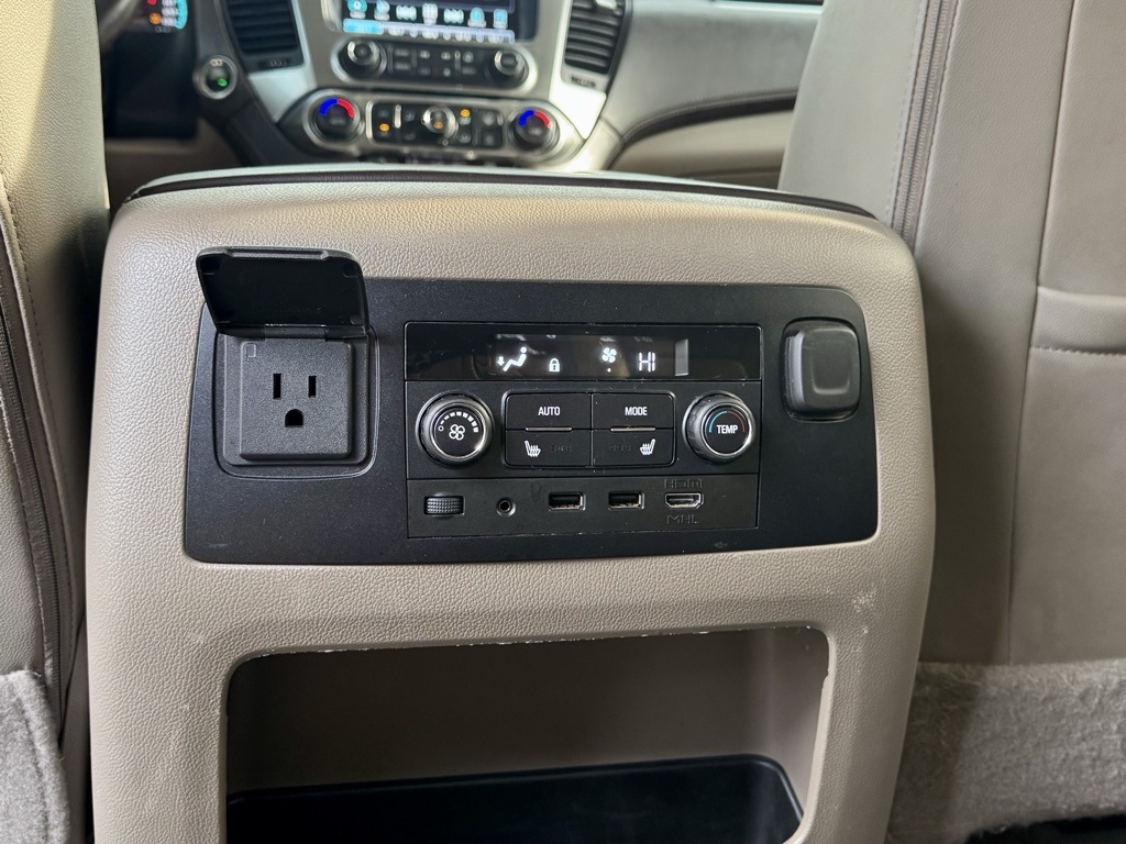 Chevrolet Suburban 4WD 4dr 1500 Premier 2019