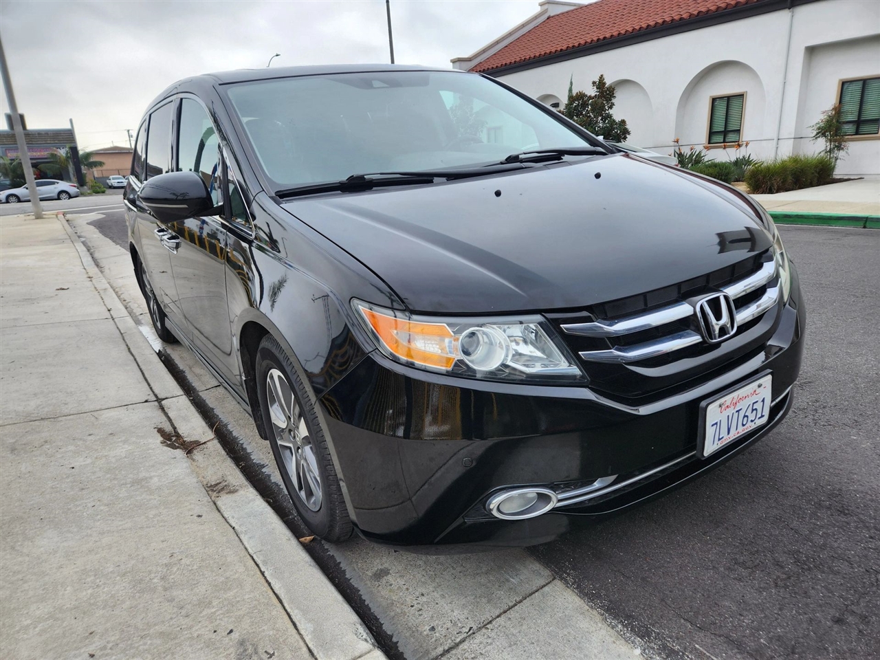 2015 Honda Odyssey Touring's photo