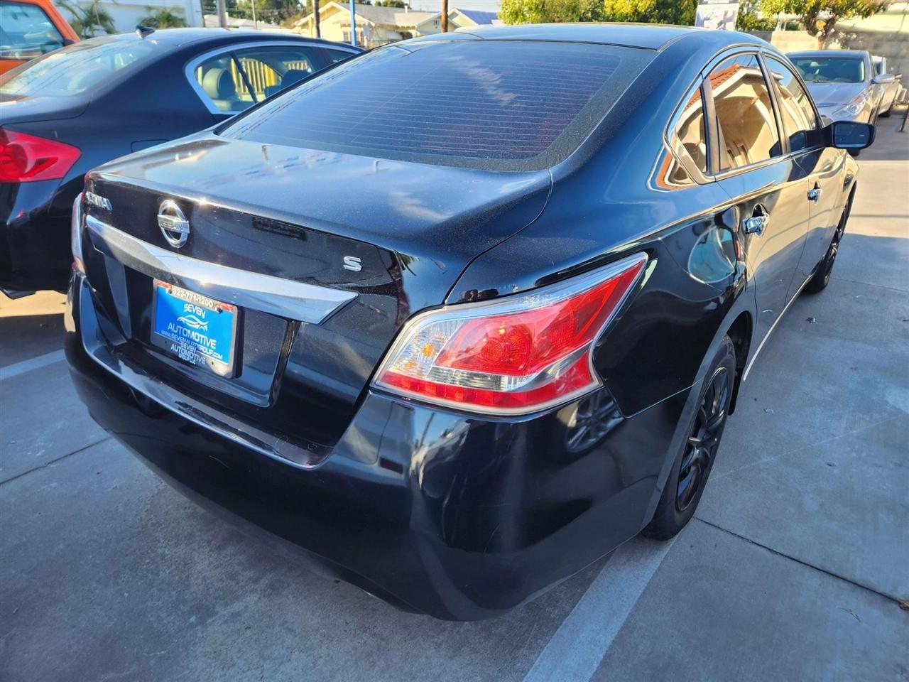 Nissan Altima  2015