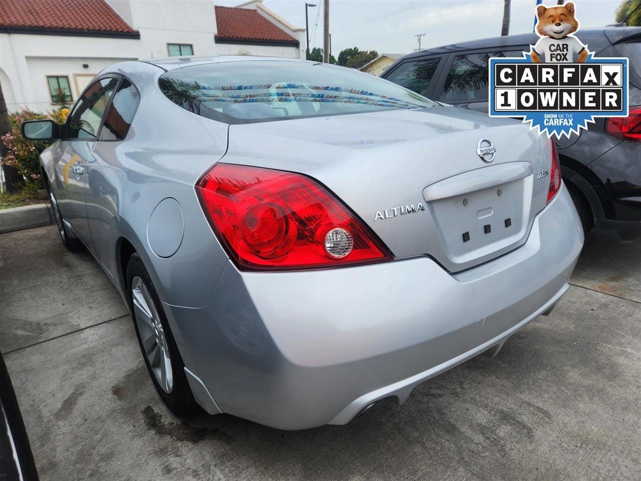 Nissan Altima  2010