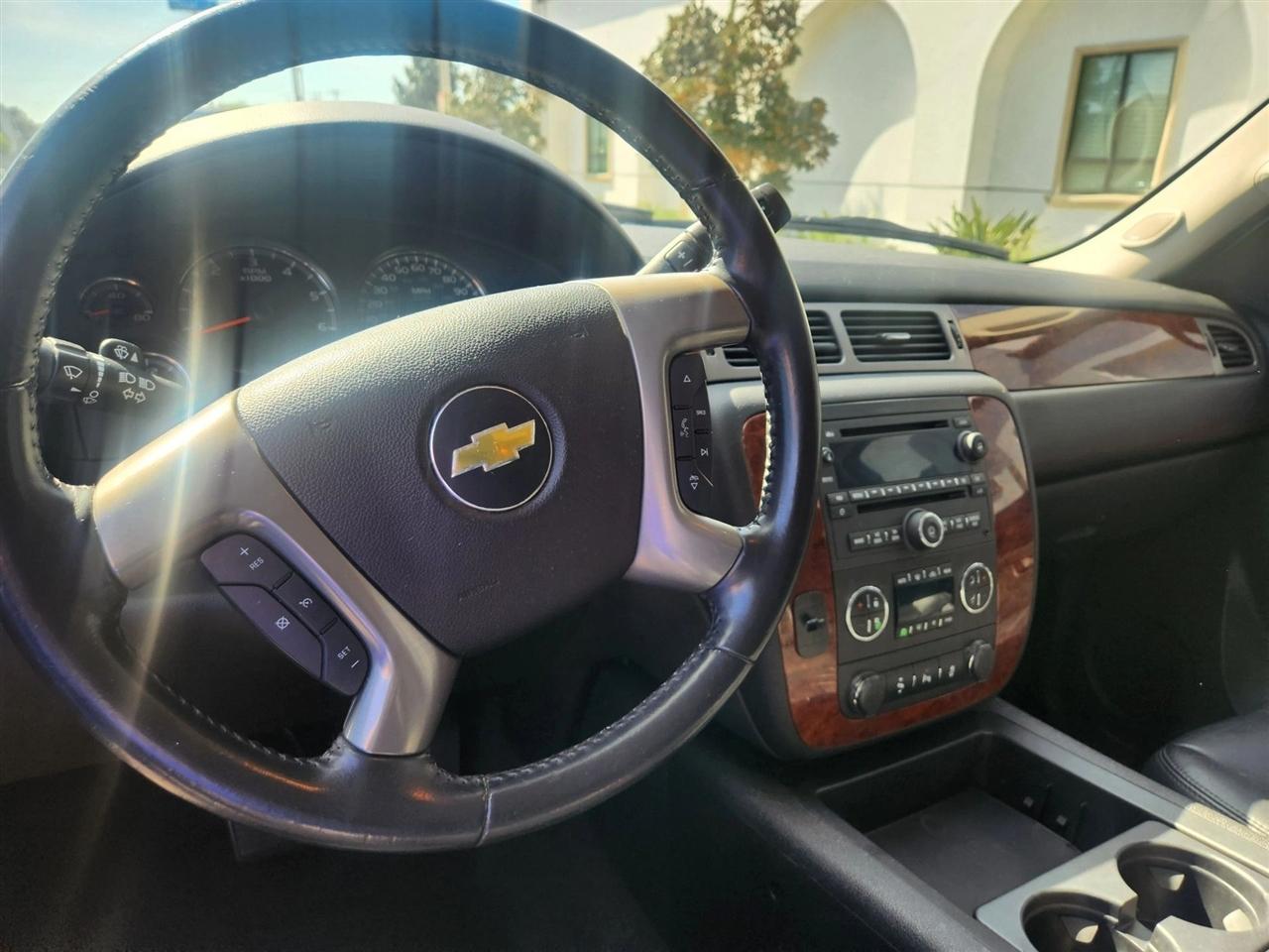 Chevrolet Tahoe  2013