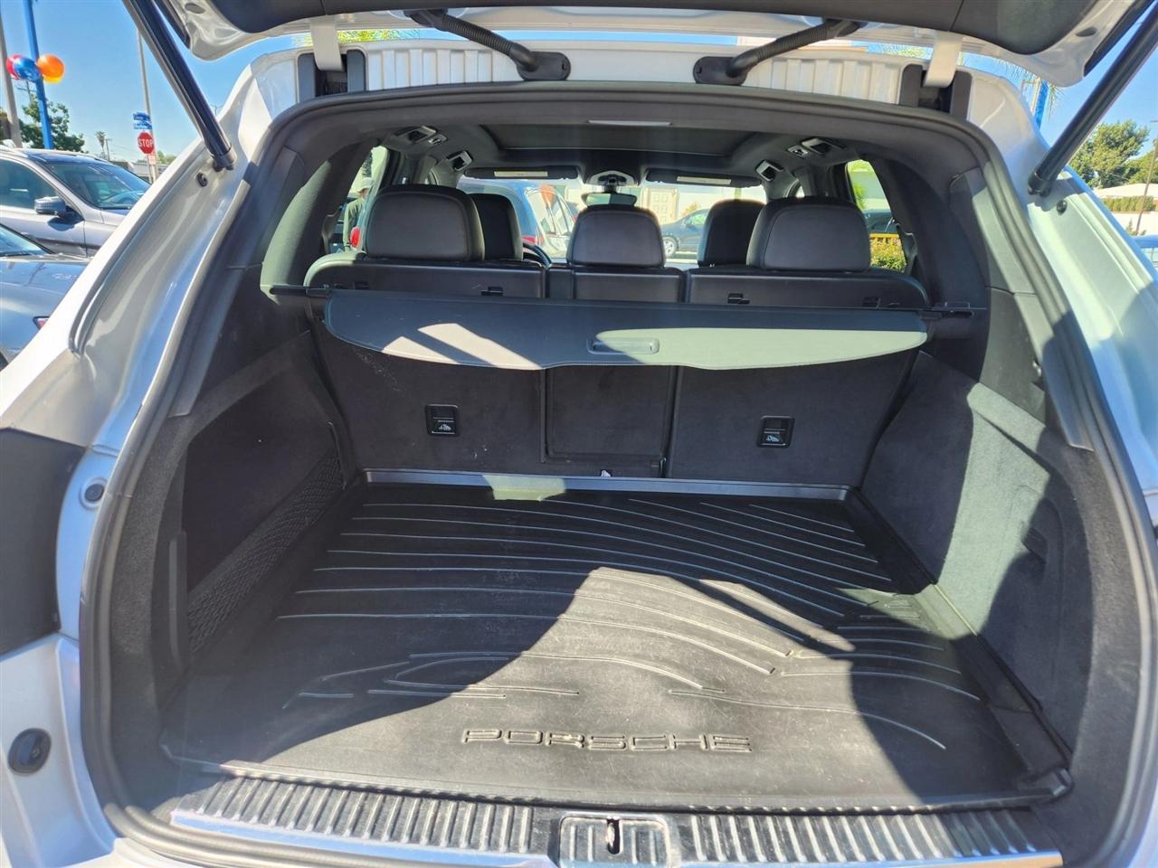 Porsche Cayenne  2014