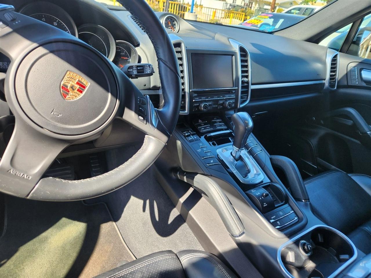 Porsche Cayenne  2014