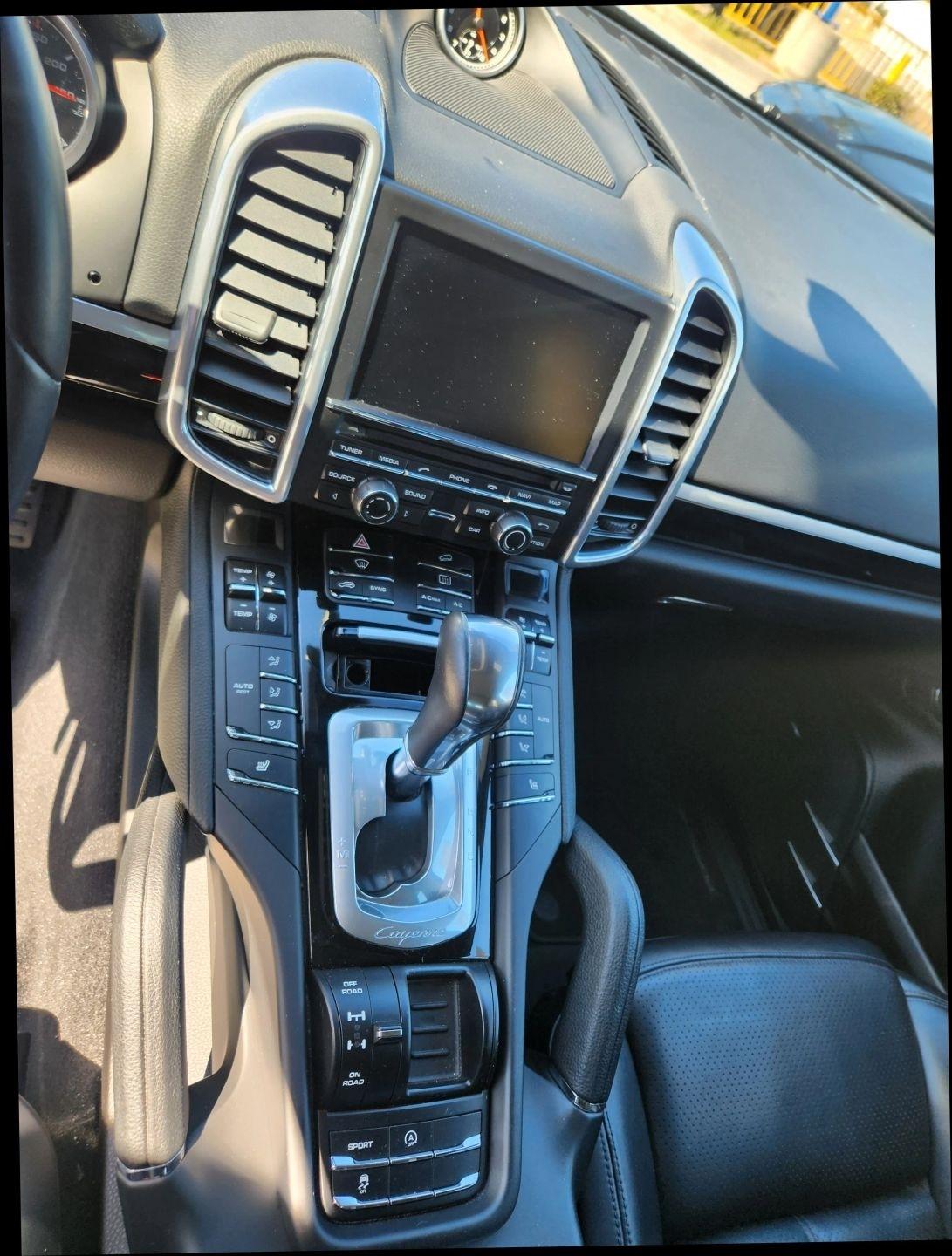 Porsche Cayenne  2014