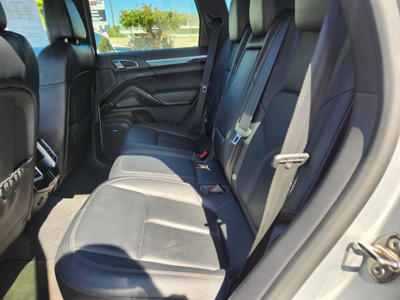 Porsche Cayenne  2014