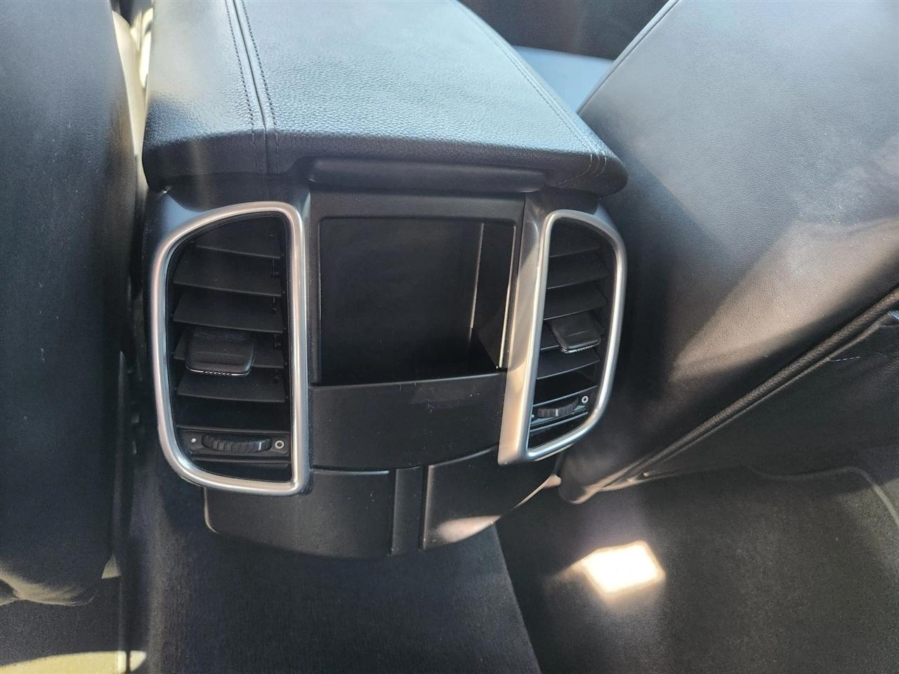 Porsche Cayenne  2014