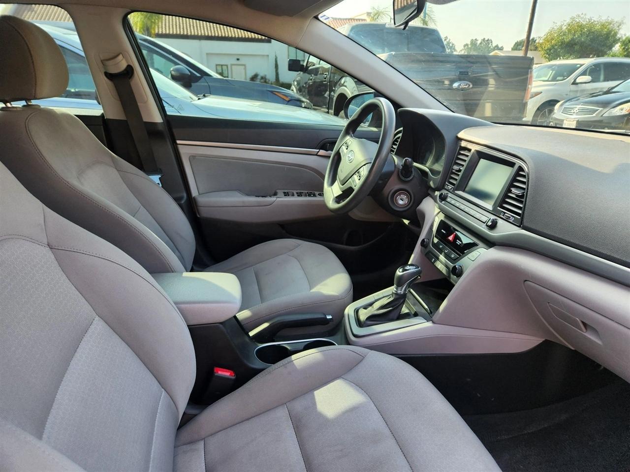 Hyundai Elantra  2018