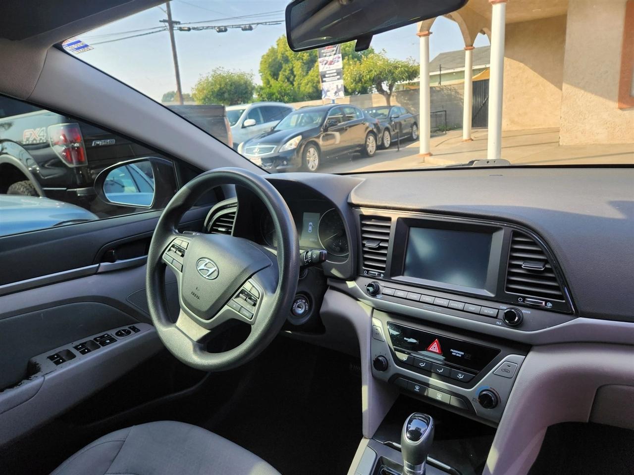 Hyundai Elantra  2018