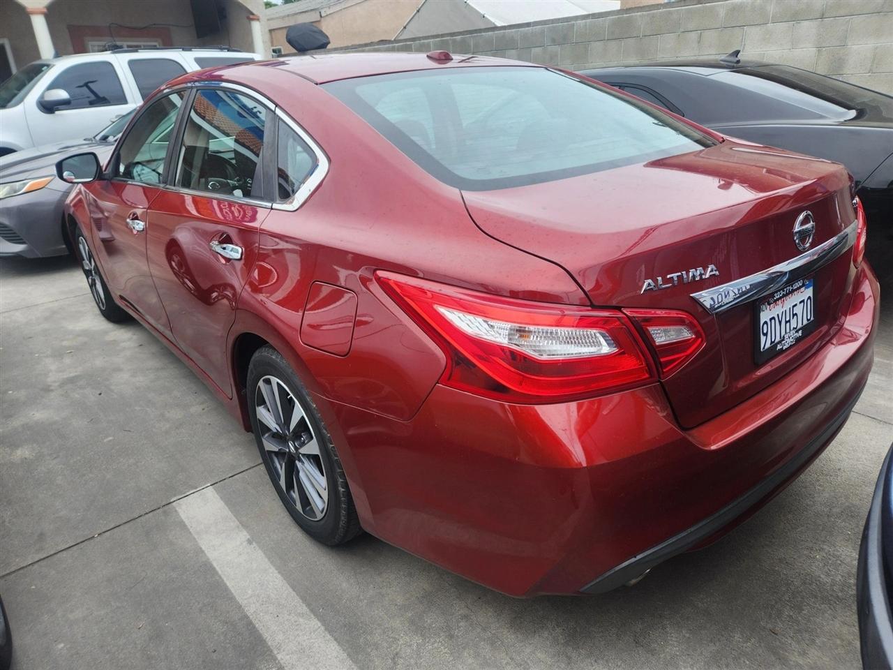 Nissan Altima  2016