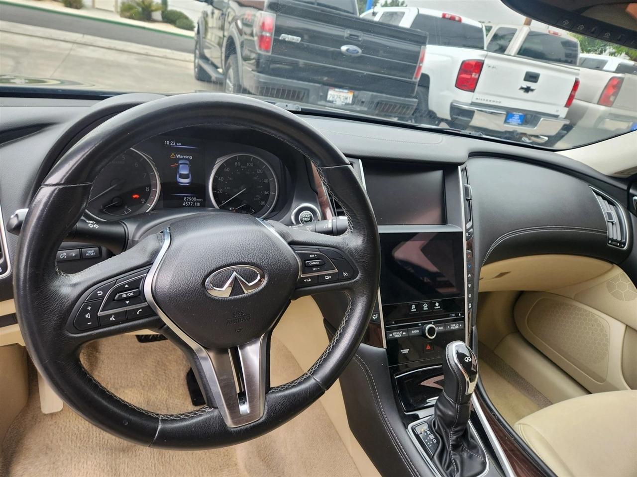 Infiniti Q50  2018