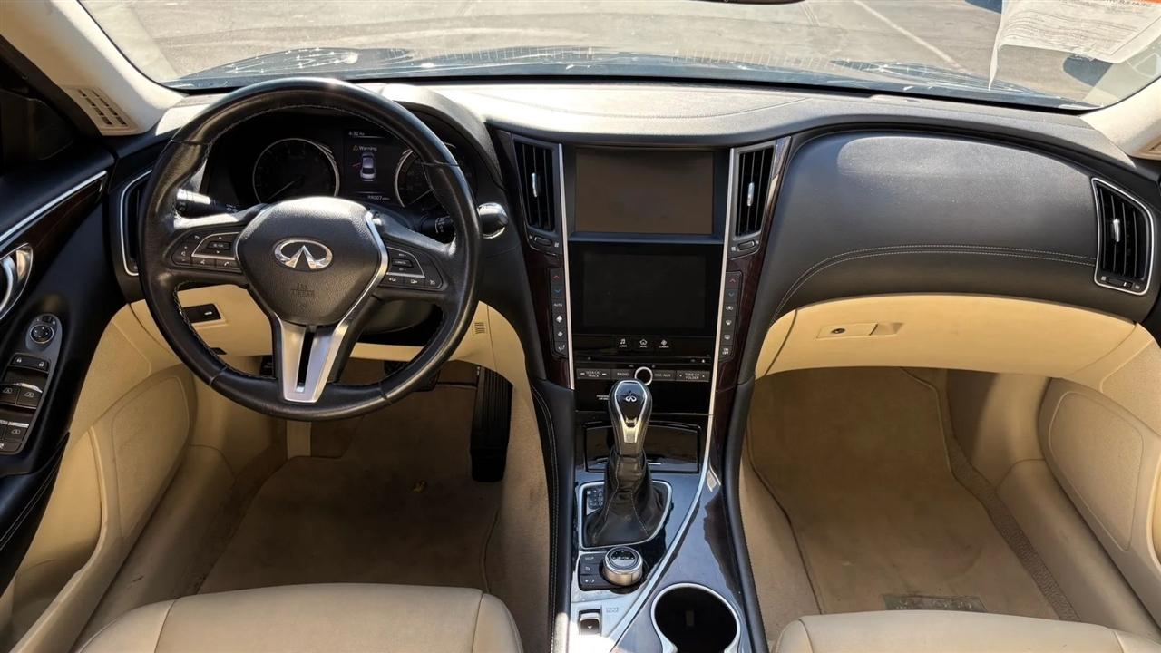 Infiniti Q50  2018