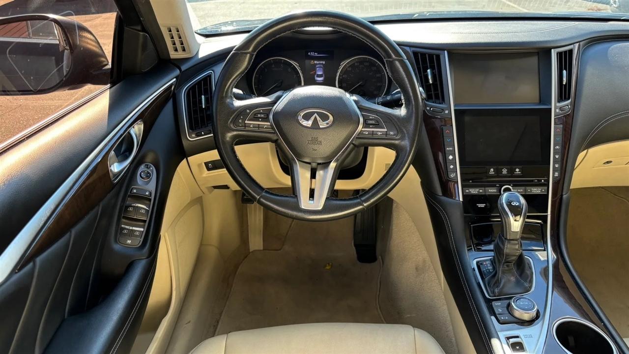 Infiniti Q50  2018