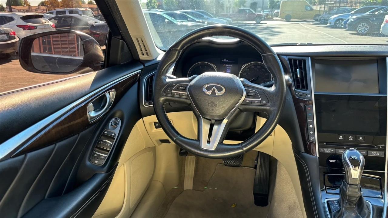 Infiniti Q50  2018
