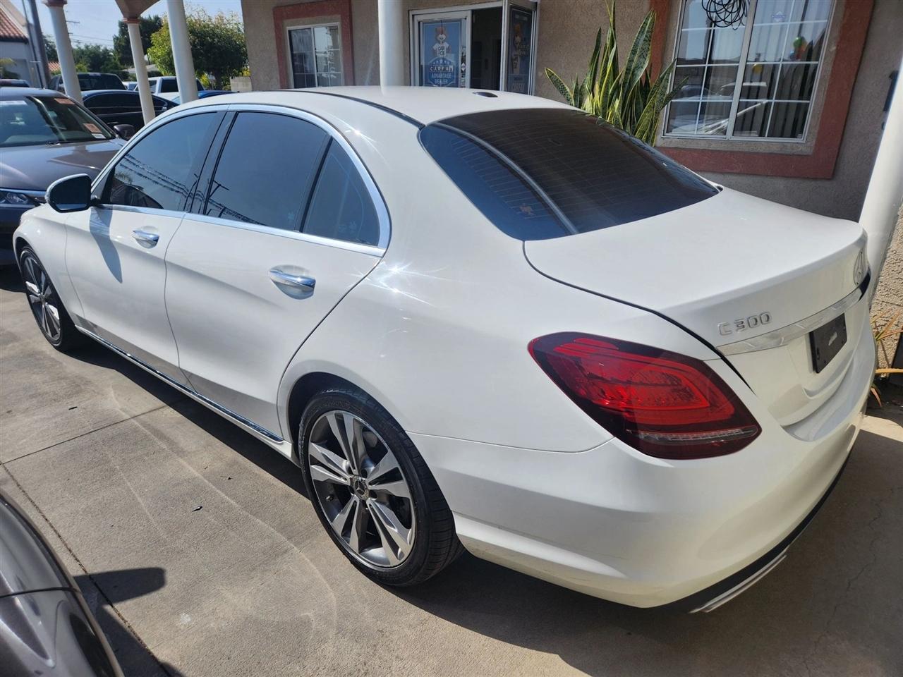 Mercedes-Benz C-Class  2021