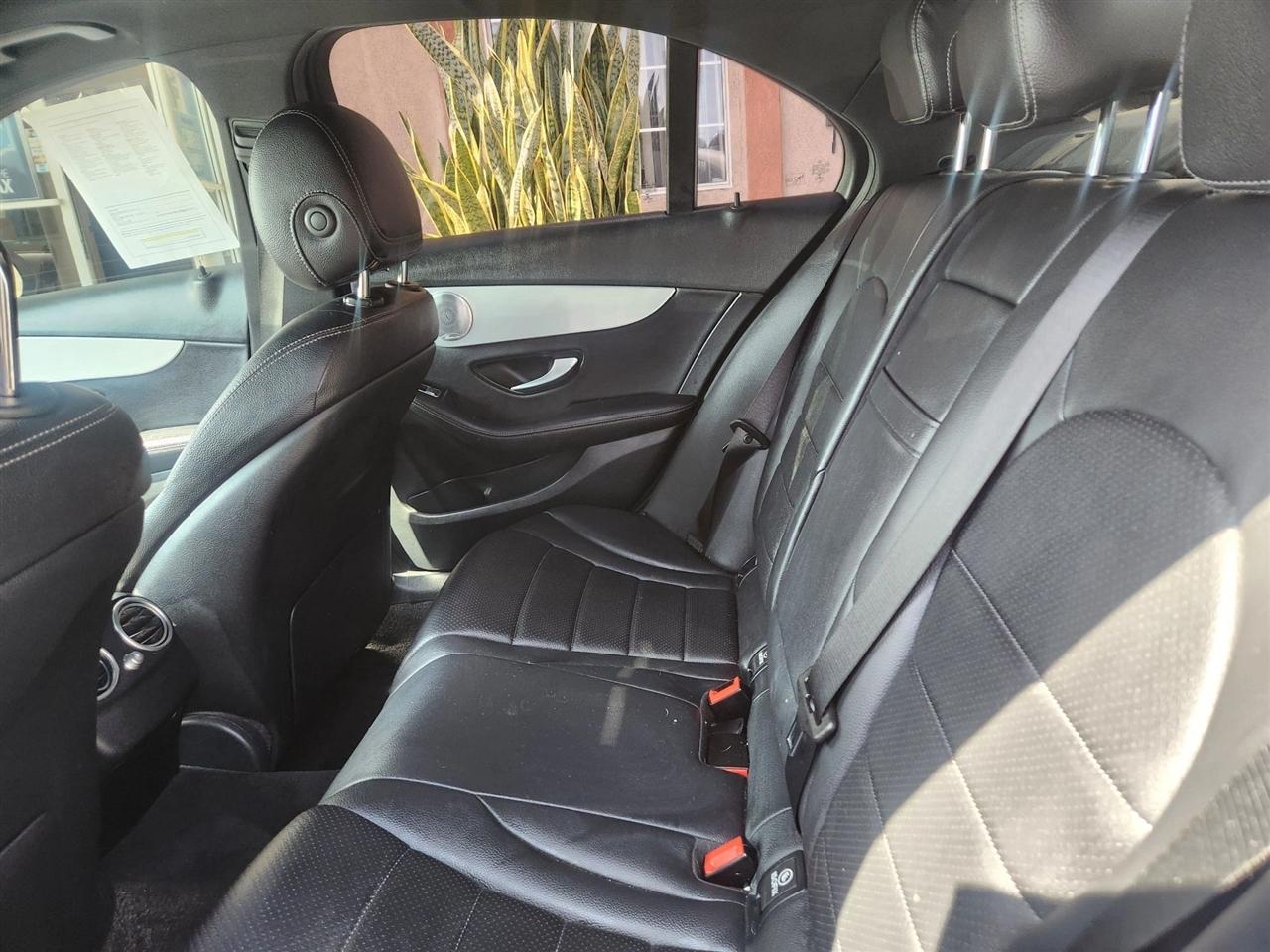 Mercedes-Benz C-Class  2021
