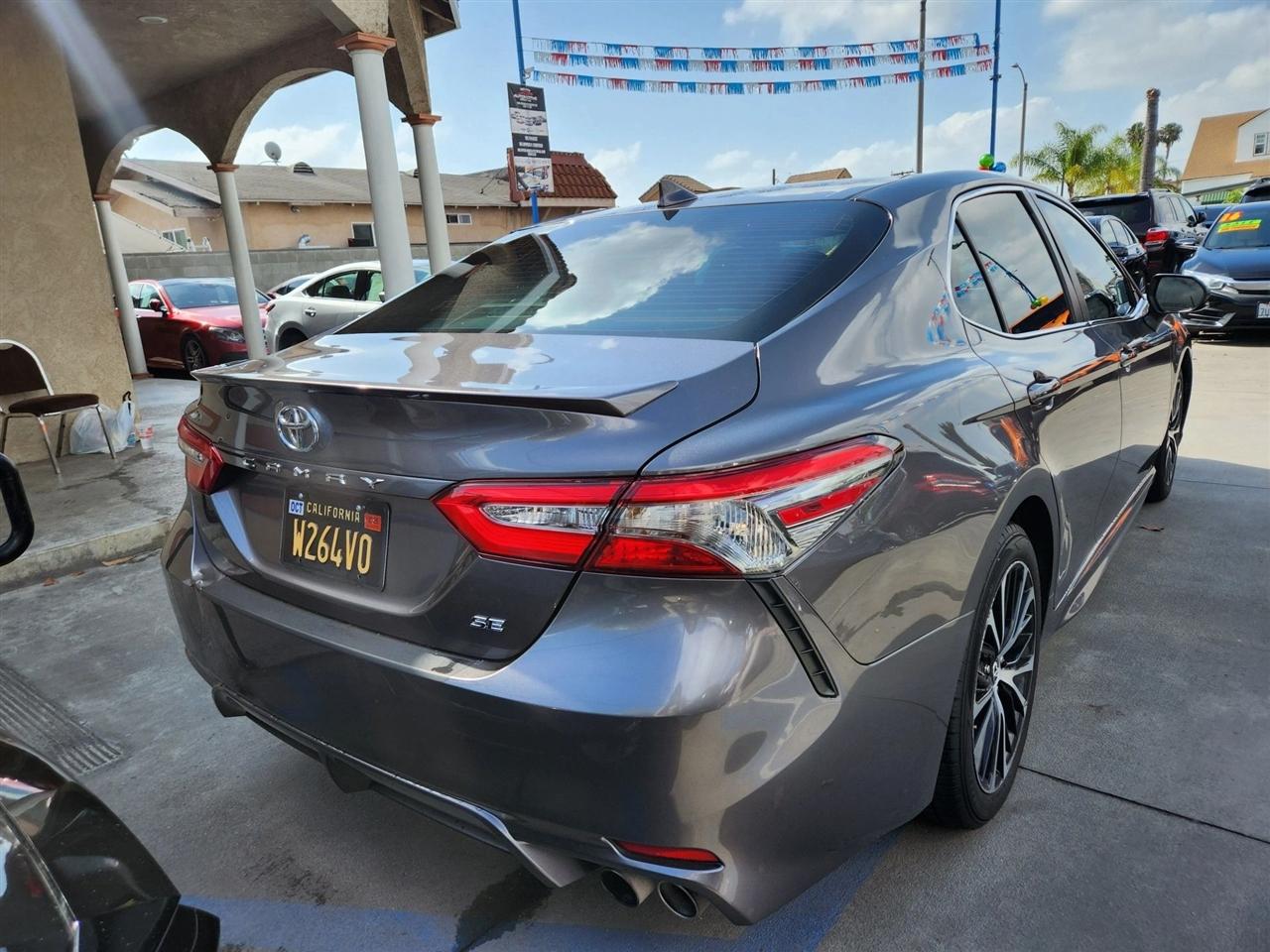 Toyota Camry  2019