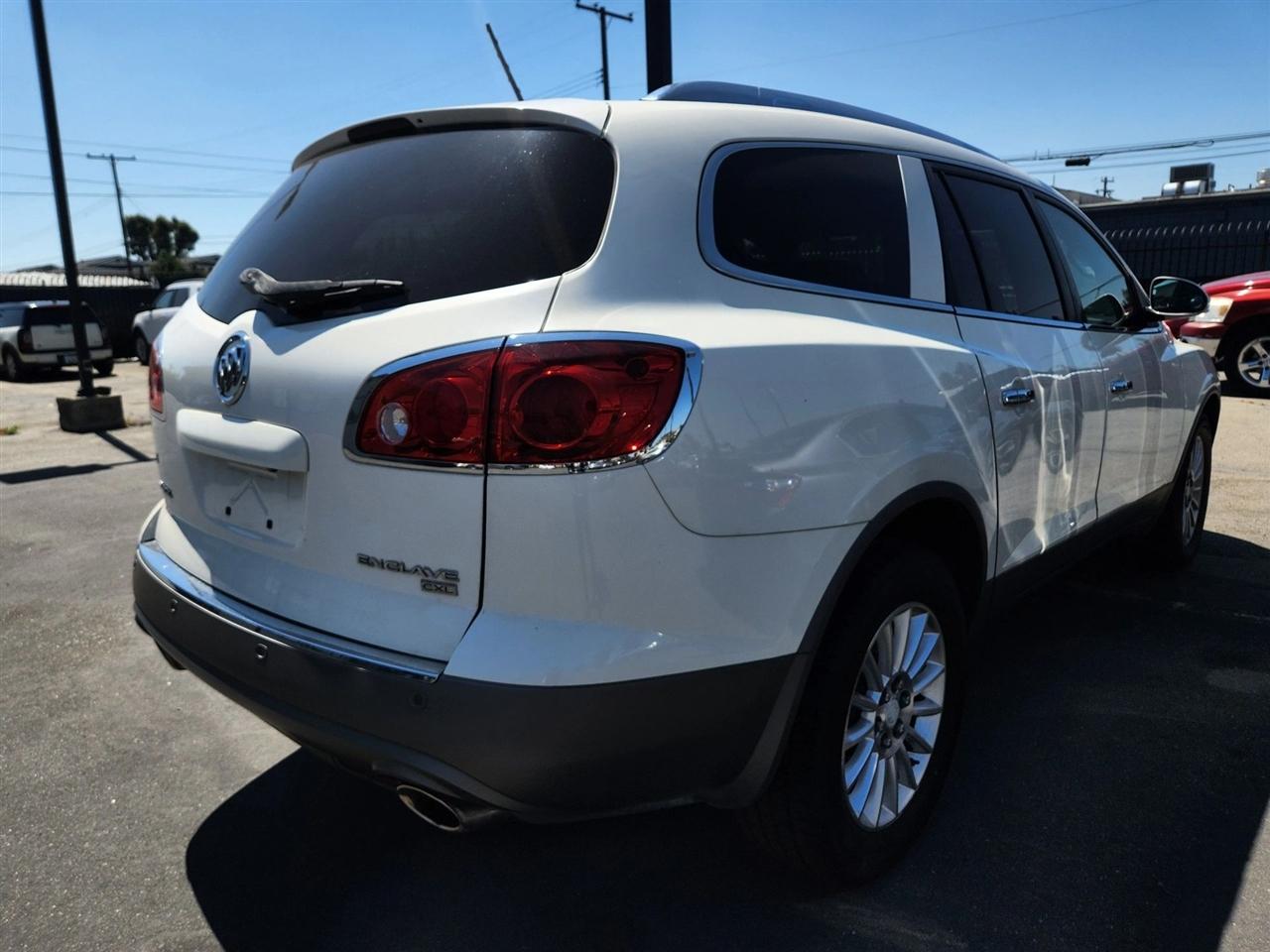 Buick Enclave  2011