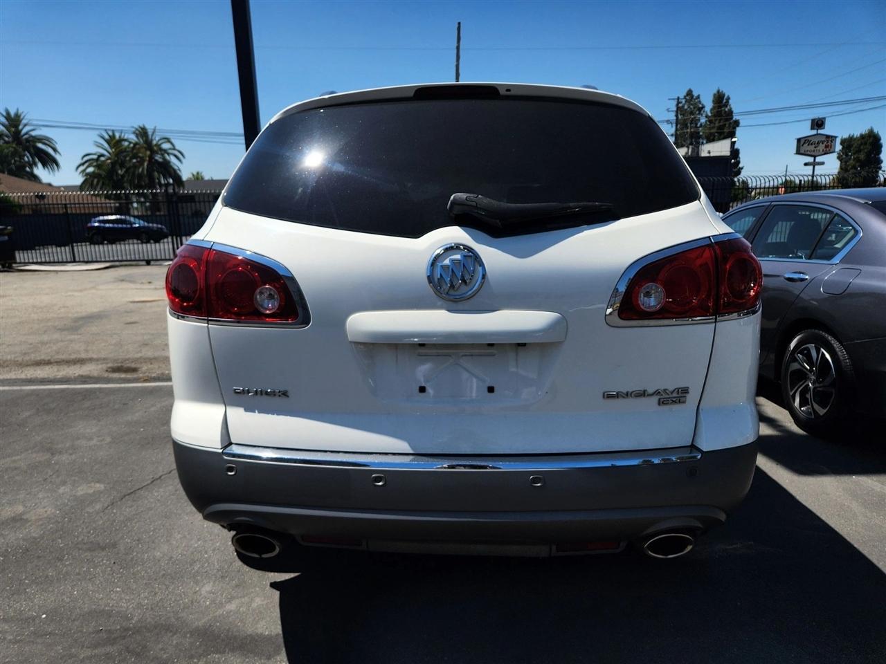 Buick Enclave  2011